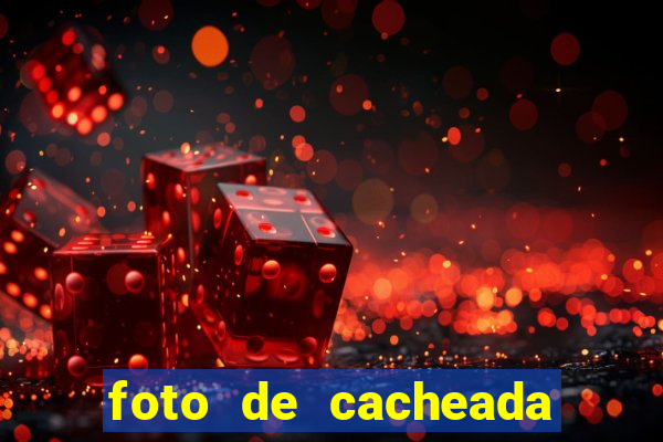 foto de cacheada no espelho